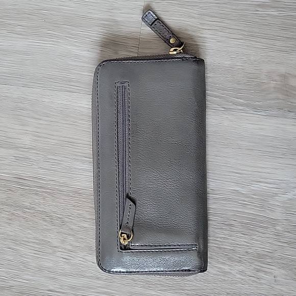 Fossil Leather Grommet Perforated Wallet - Picture 2 of 3